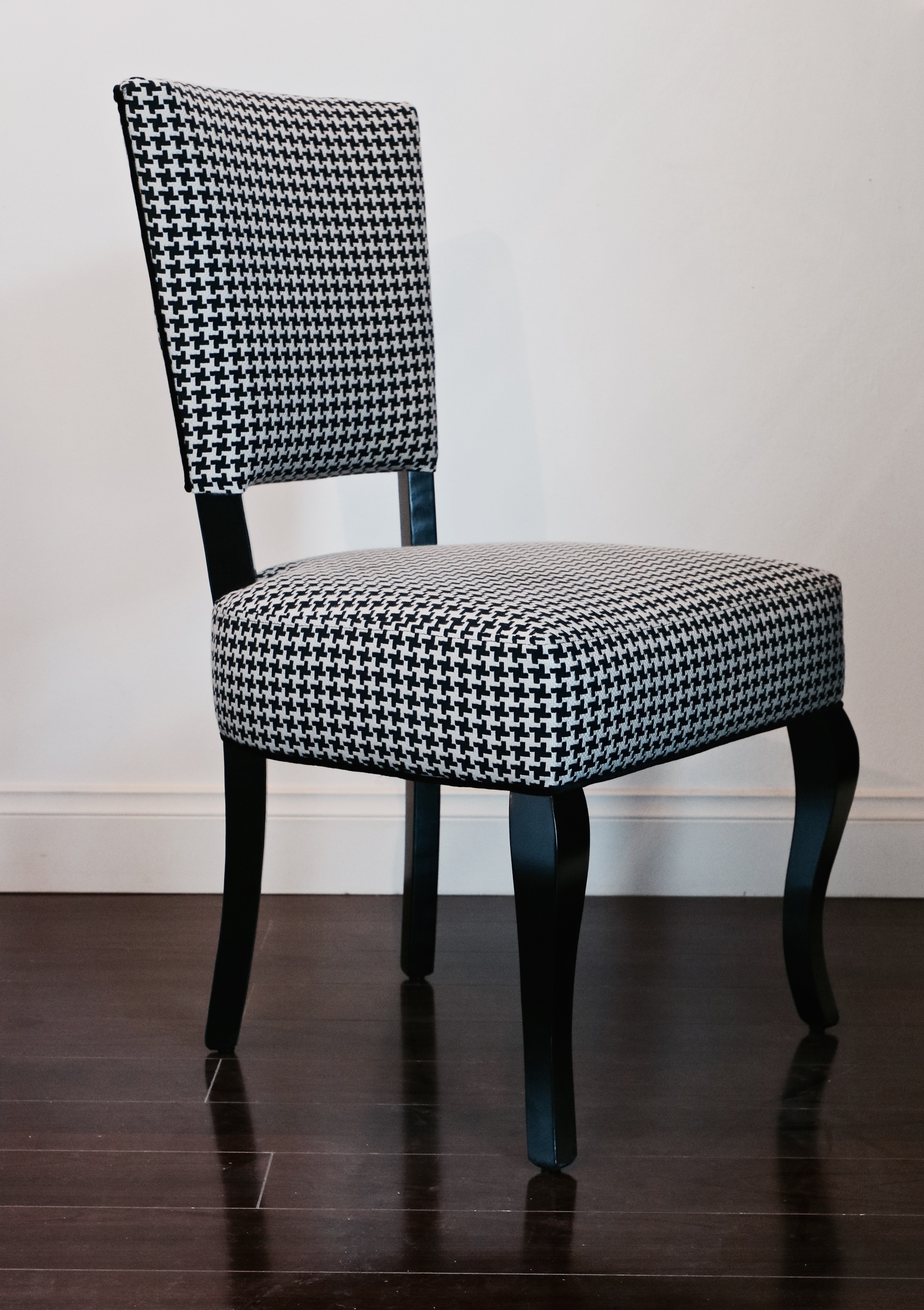 dining chair, arm chair, lounge chair, chesterfield, tufted, diamond buttoning, custom made, upholstery, chair, australia, melbourne, sydney, perth, adelaide, brisbane